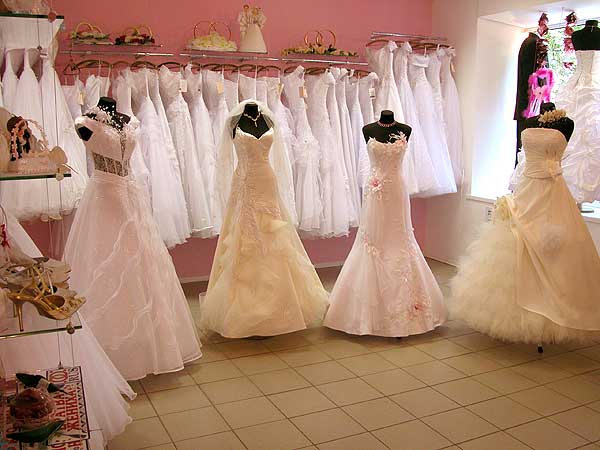 Выбираем свадебное платье по фигуре